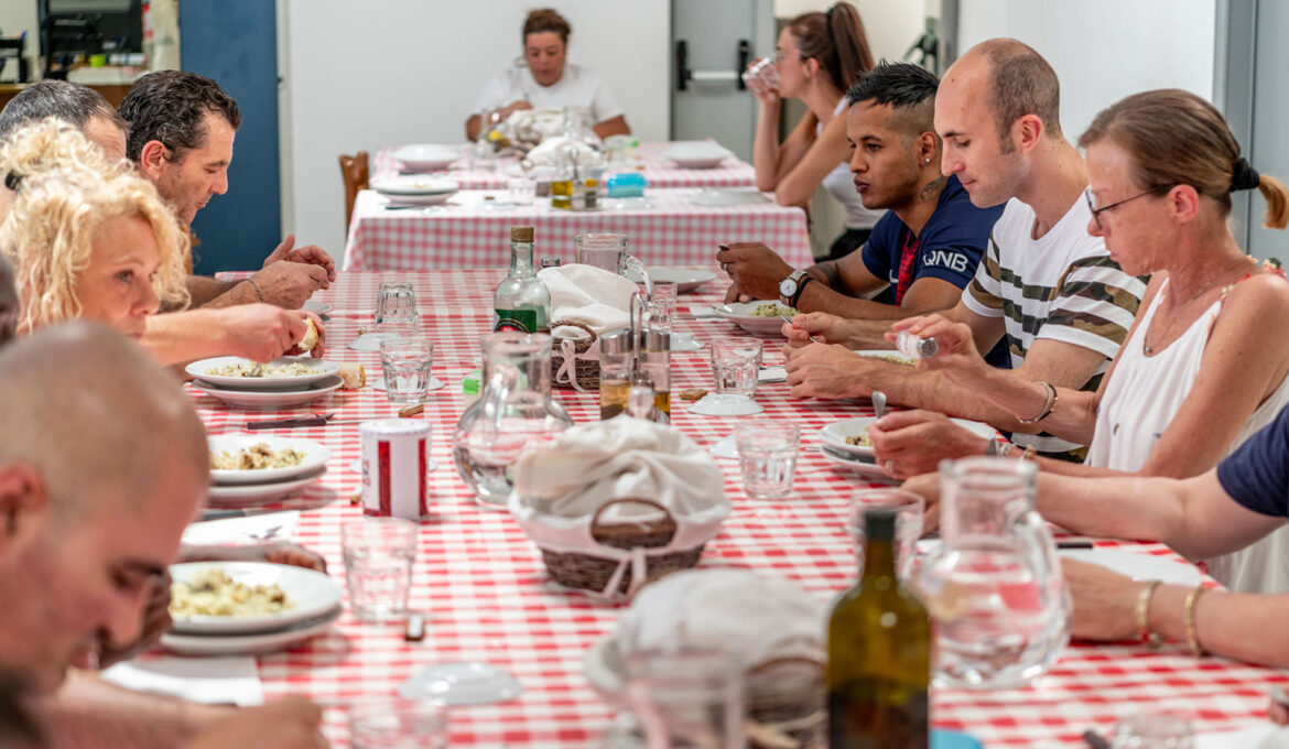 comunita-ancora-sala-pranzo